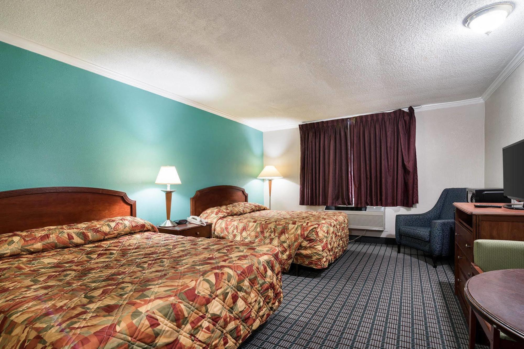 Rodeway Inn East Syracuse Exterior foto